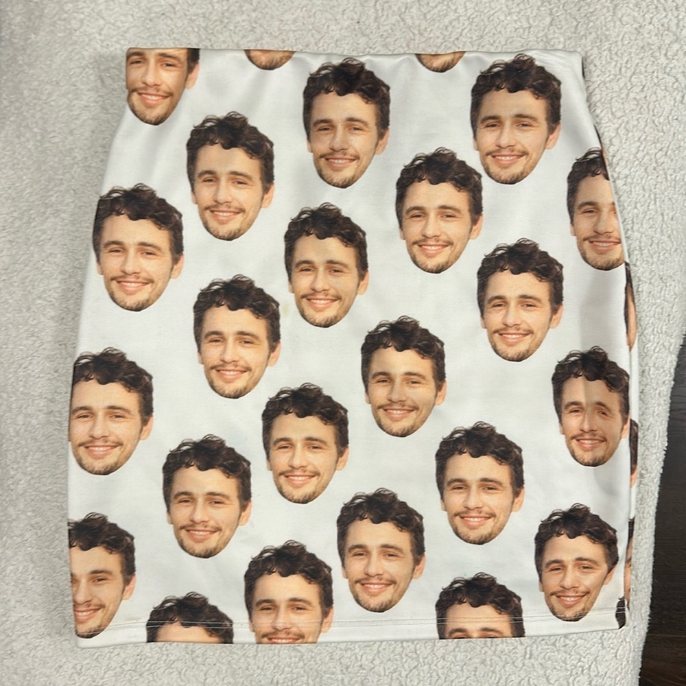 james Franco novelty print skirt in size M/L, pre Owned, pull up by O-mighty